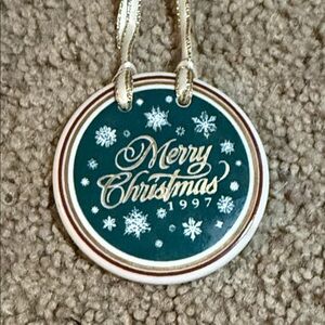 Longaberger 1997 Christmas Tie-On charm or ornament